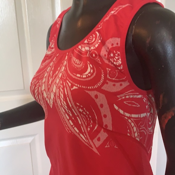 Athleta red workout top - Picture 6 of 7